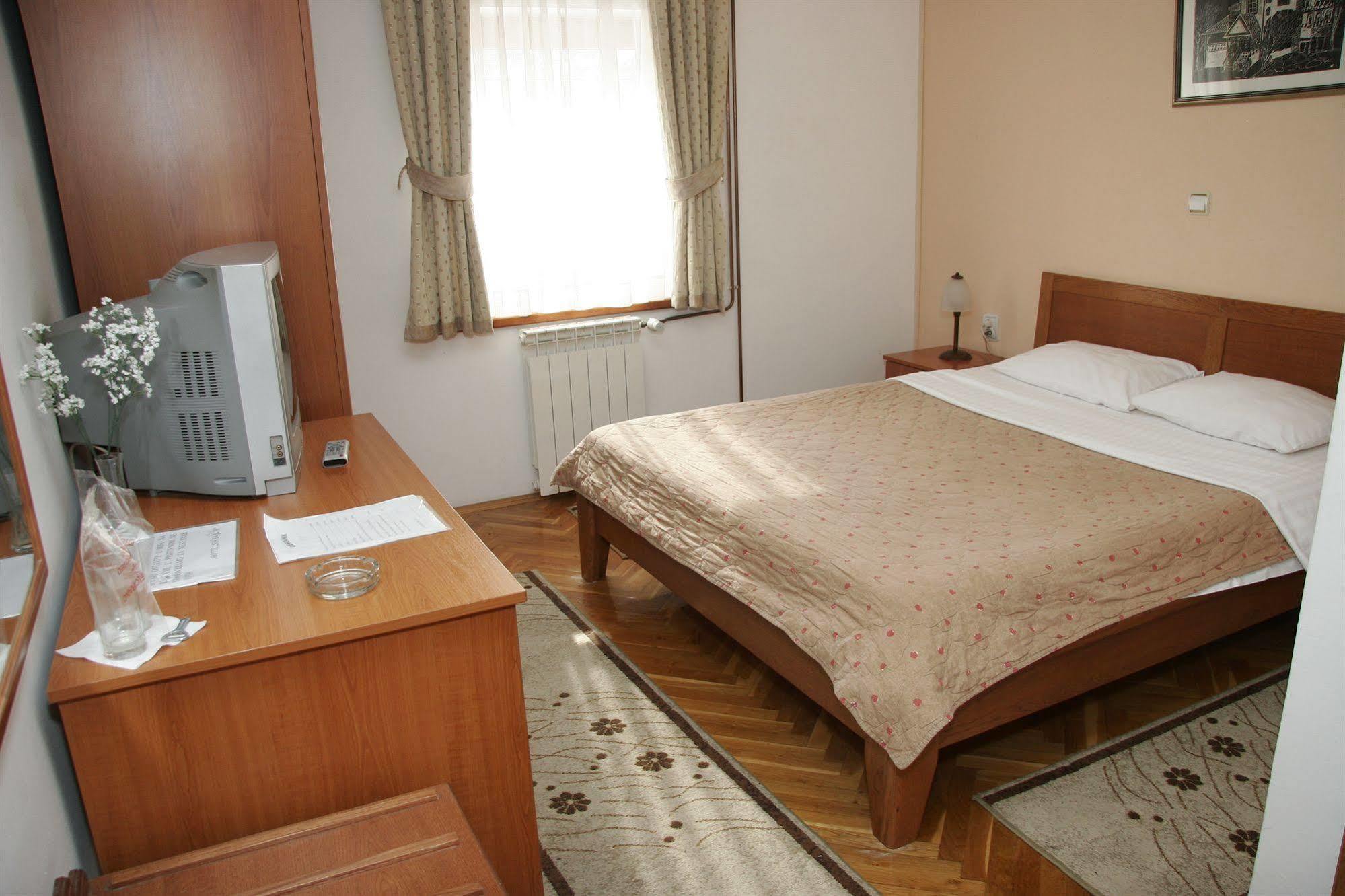 Hotel Sucevic Garni Belgrad Exteriör bild