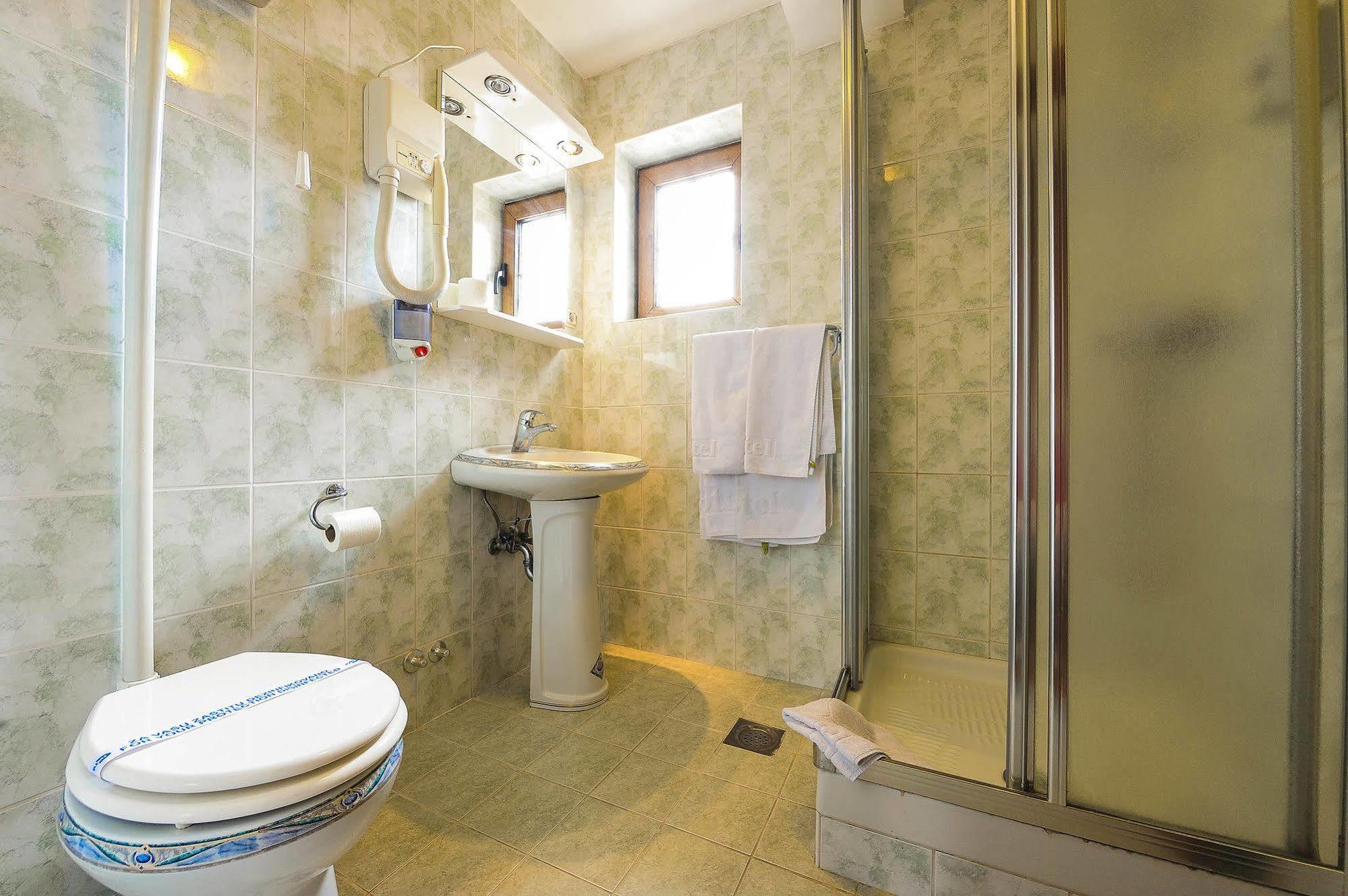 Hotel Sucevic Garni Belgrad Exteriör bild