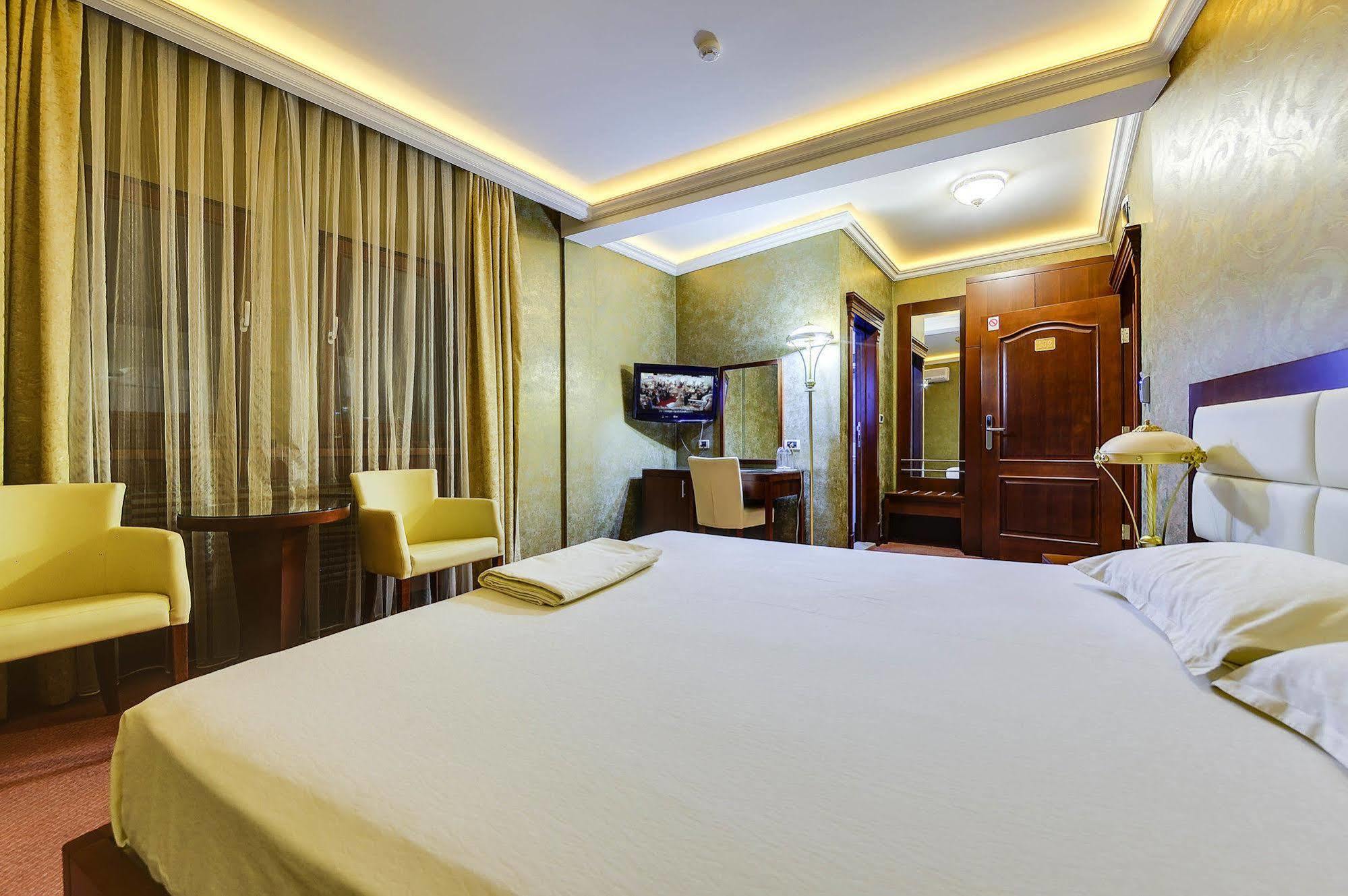 Hotel Sucevic Garni Belgrad Exteriör bild