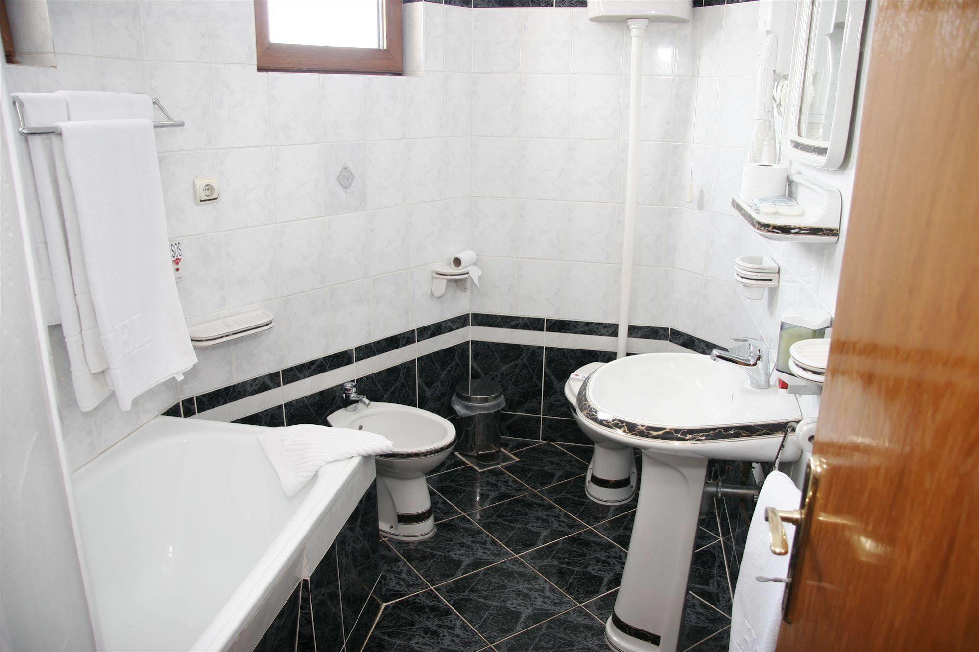Hotel Sucevic Garni Belgrad Exteriör bild