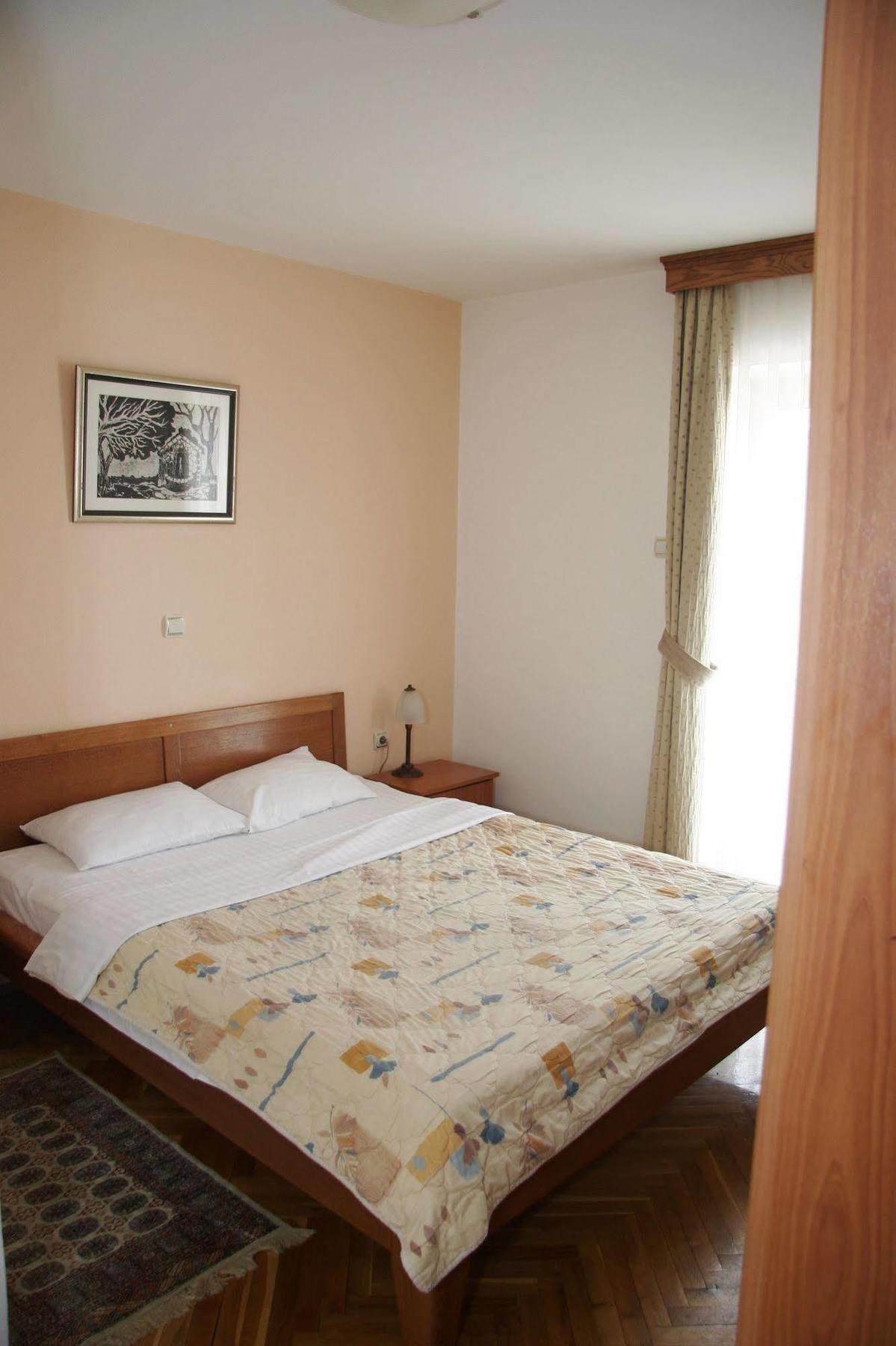 Hotel Sucevic Garni Belgrad Exteriör bild