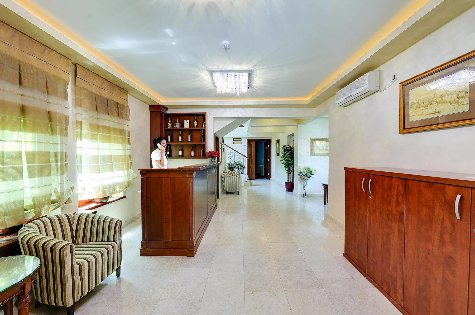 Hotel Sucevic Garni Belgrad Exteriör bild