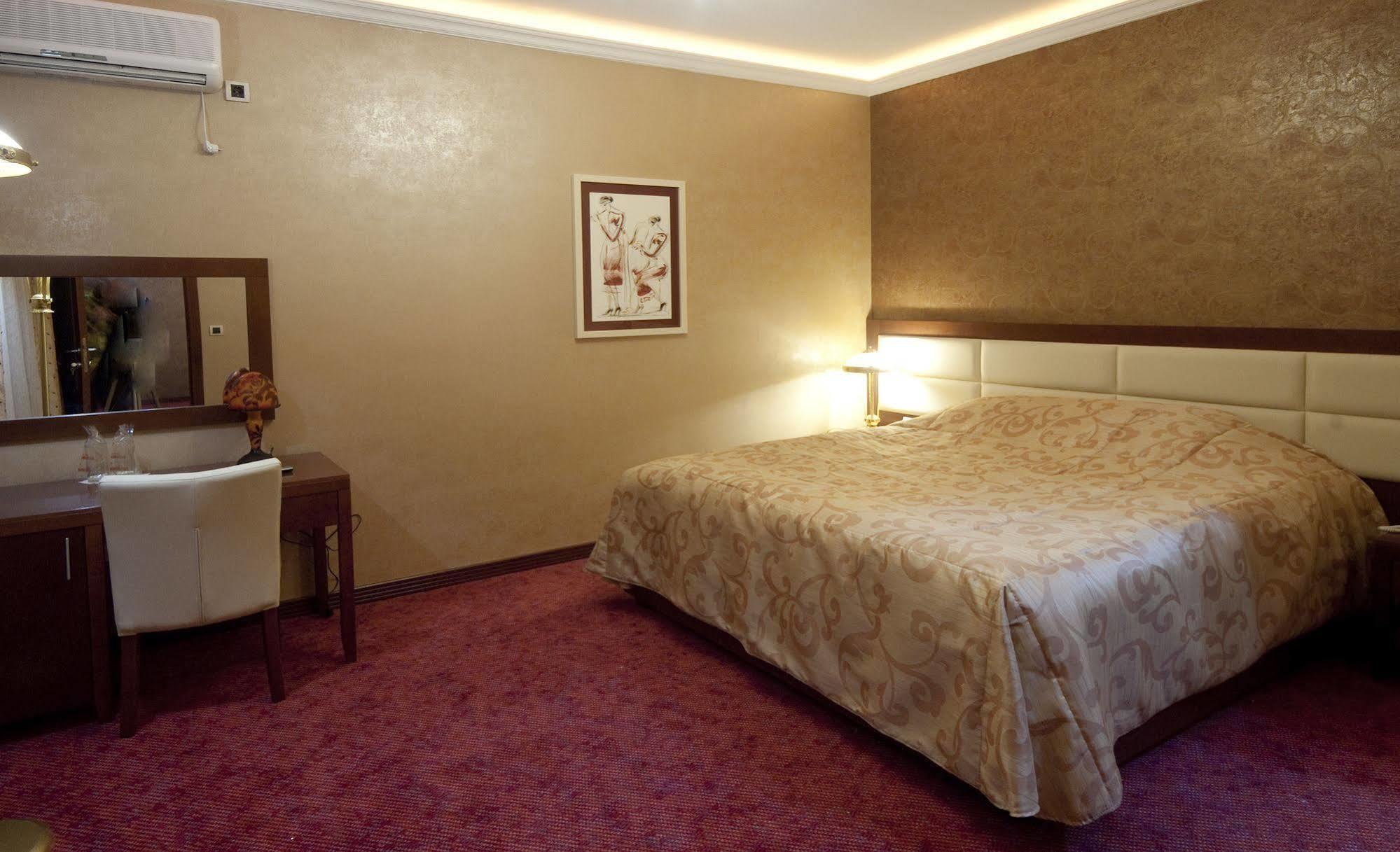 Hotel Sucevic Garni Belgrad Exteriör bild