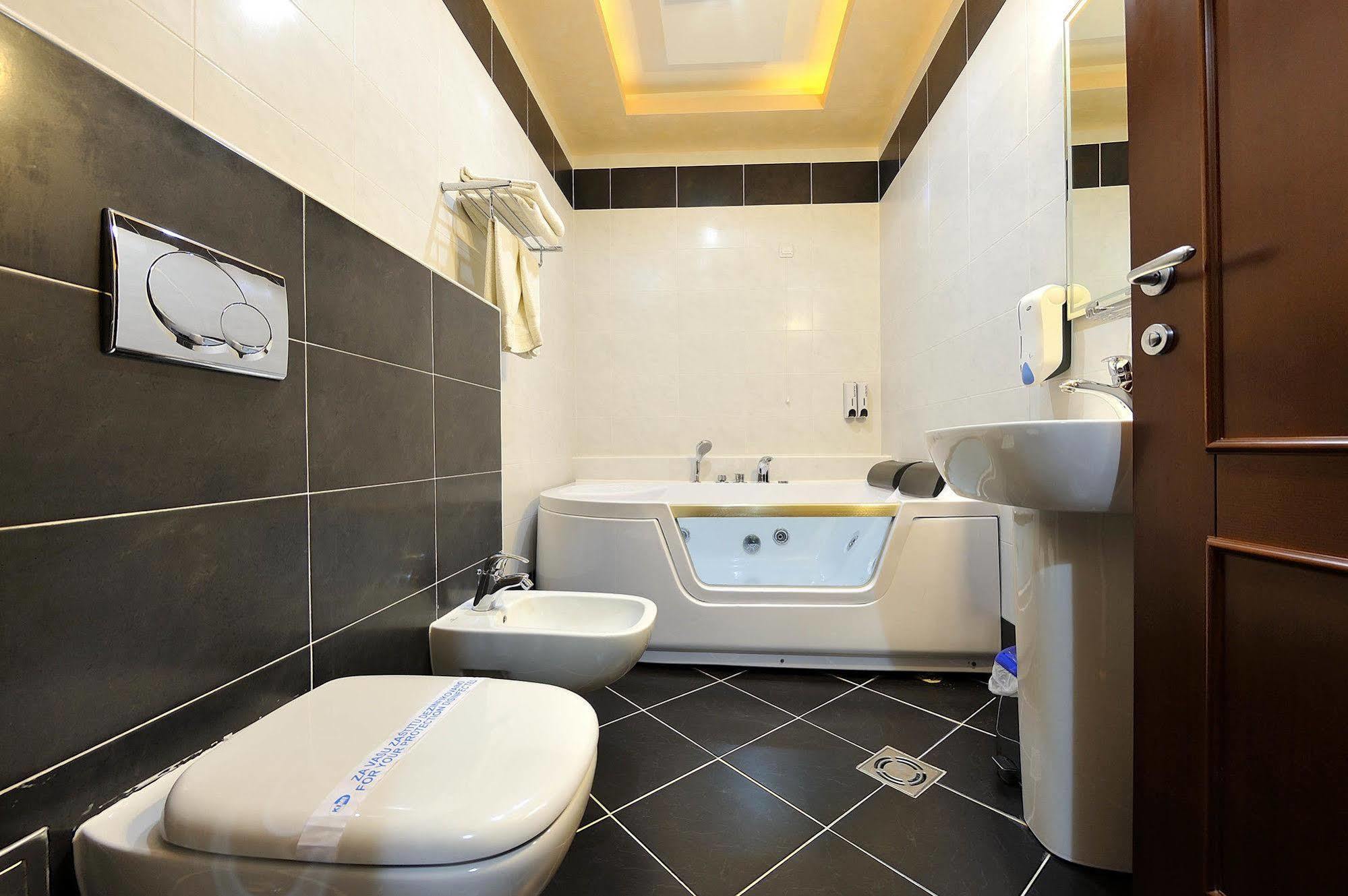 Hotel Sucevic Garni Belgrad Exteriör bild