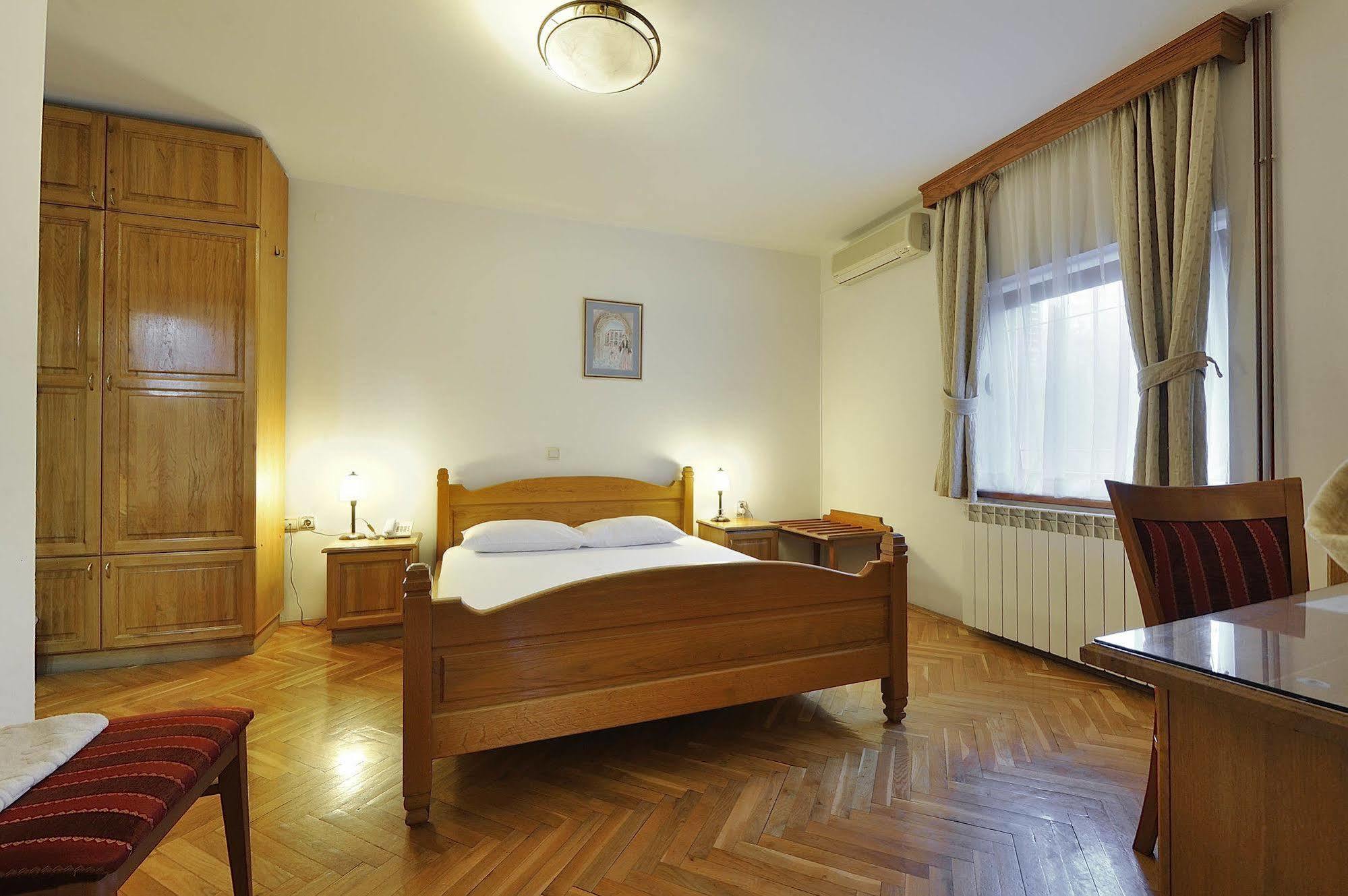 Hotel Sucevic Garni Belgrad Exteriör bild