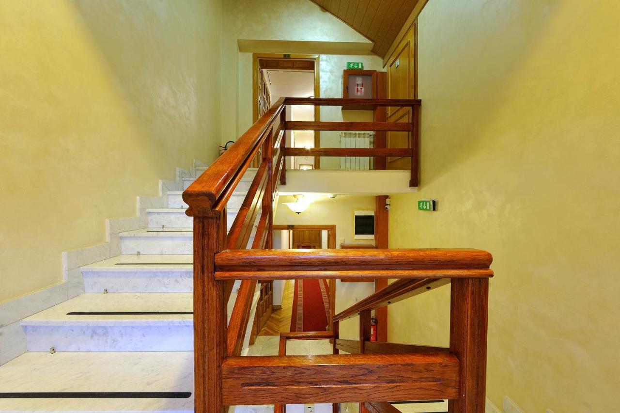 Hotel Sucevic Garni Belgrad Exteriör bild